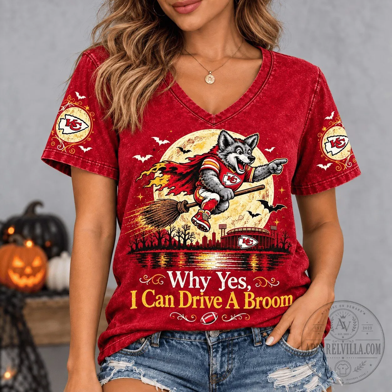 Kansas City Chiefs Halloween Wolf Riding Broom V-Neck T-Shirt